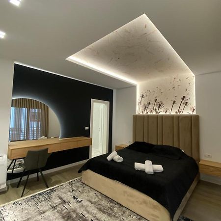 Riar Apartaments Korce Buitenkant foto