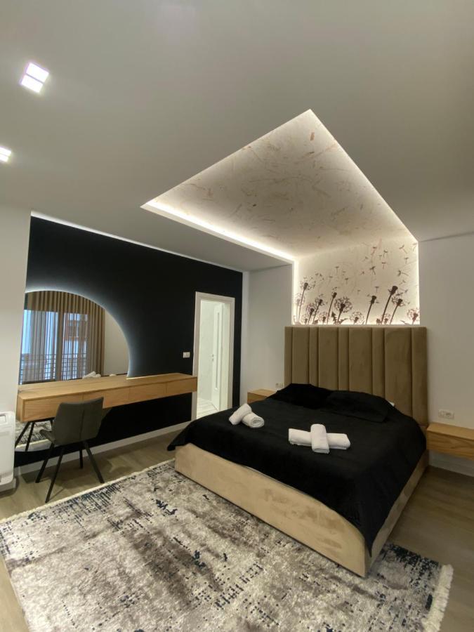 Riar Apartaments Korce Buitenkant foto