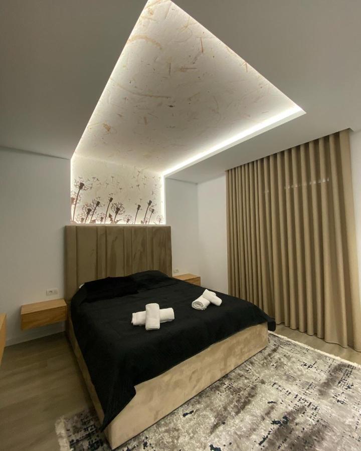 Riar Apartaments Korce Buitenkant foto